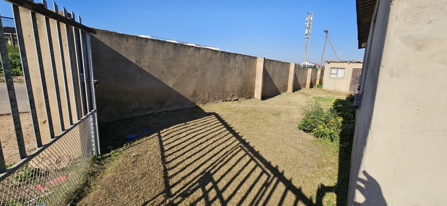 1 Bedroom Property for Sale in New Brighton Eastern Cape